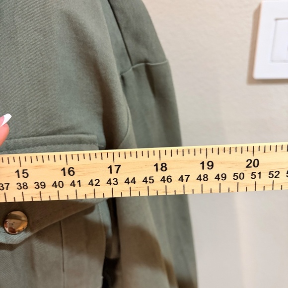 Classic Utility Jacket - Picture 5 of 6